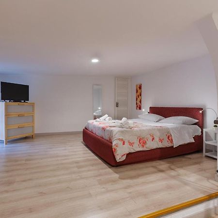Bolognina Fair Functional Apartment Bologna Buitenkant foto